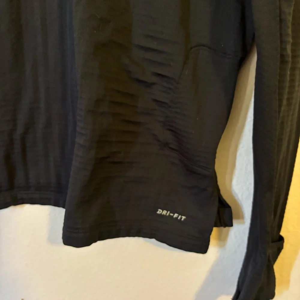 Nike Woman’s Black Dry Fit Performance Sweater Size M